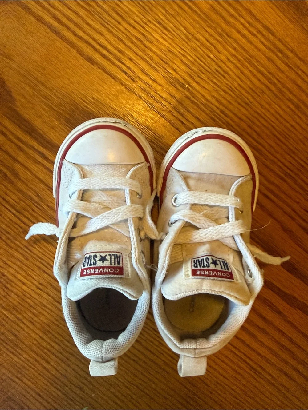 Toddler Converse White sneakers with Red stripe low-top
